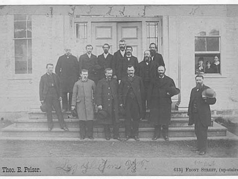 Washington_Territory_legislators,_probably_in_Seattle,_1883_(PEISER_90)